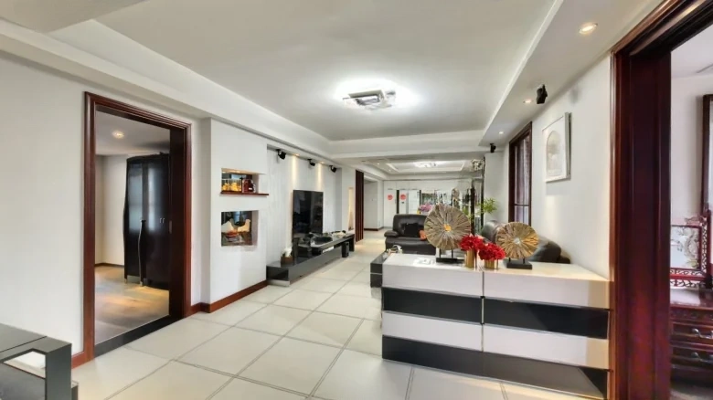 Rulin Elegance Residence - View 6