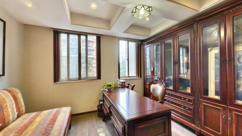 Rulin Elegance Residence - View 5