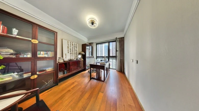 Zhengrong Riverside Purple Mansion - View 1