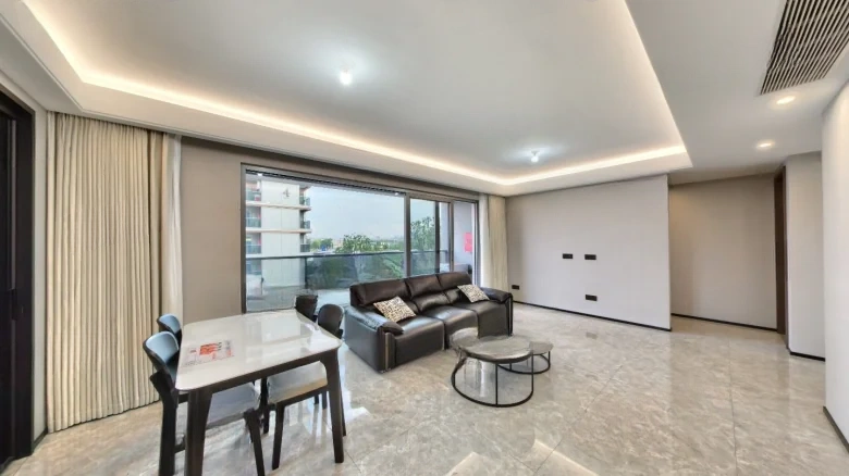 Delightful Tides Cloud Estate Mansion - View 1