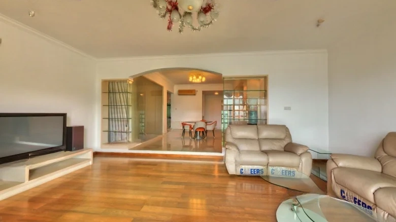 White Cloud Castle Luxury Garden - View 10