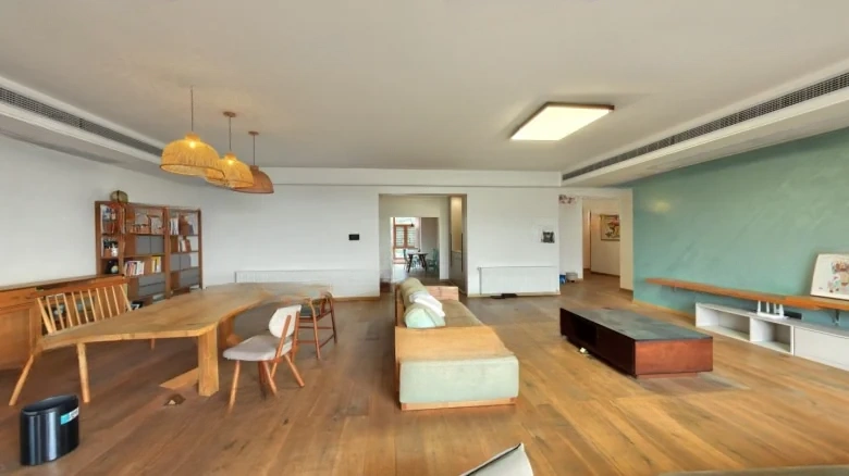 Zidi Longxita - View 1