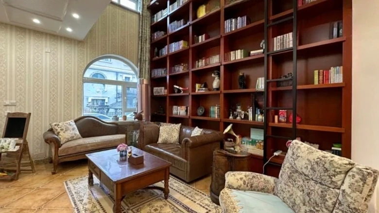 Kingdom Lake - View 1