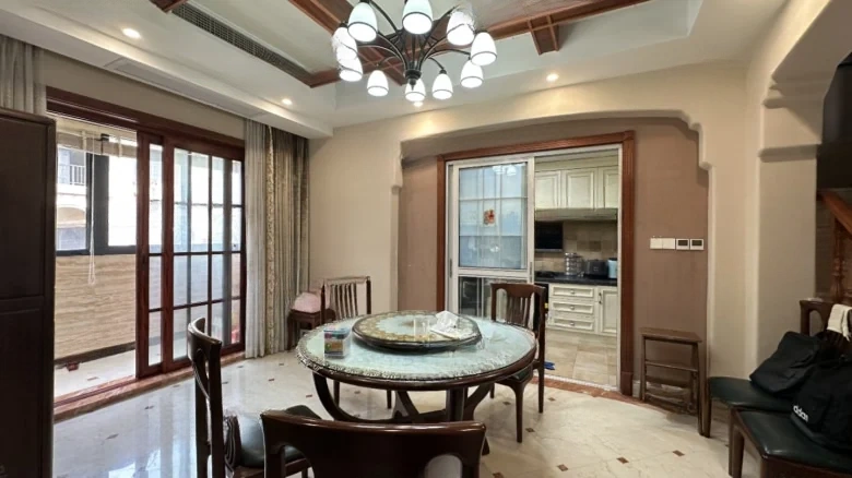 Peninsula Mansion - View 10