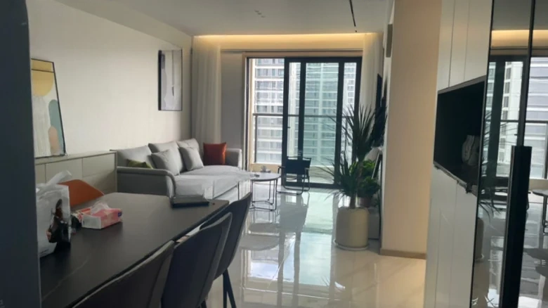 Horizontal Slit Embroidery Garden - View 1