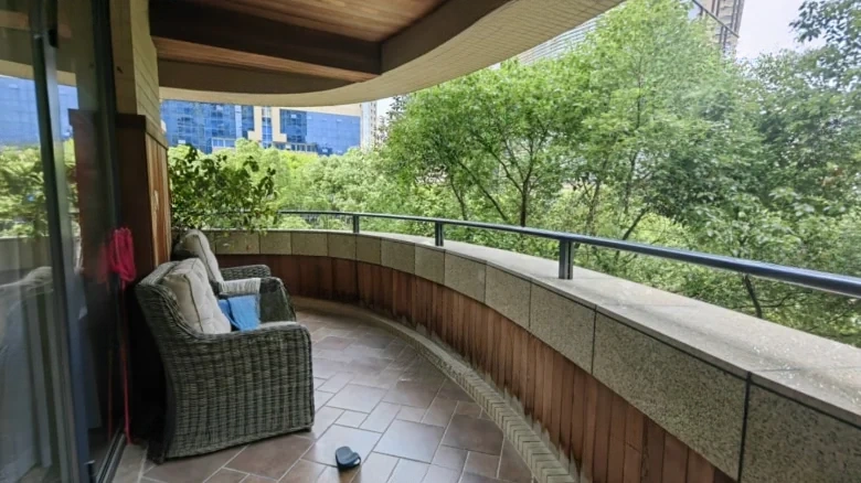 Golden Premier - View 10