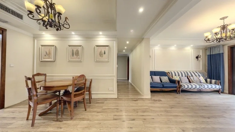 Hóng Kông Zhì Dì Yī Hào Hú pàn This translation represents a phonetic rendering in English. In terms of an exact compound name translation, it could be rendered as - View 1