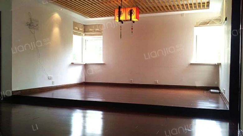 Scholarly Family Background - View 5