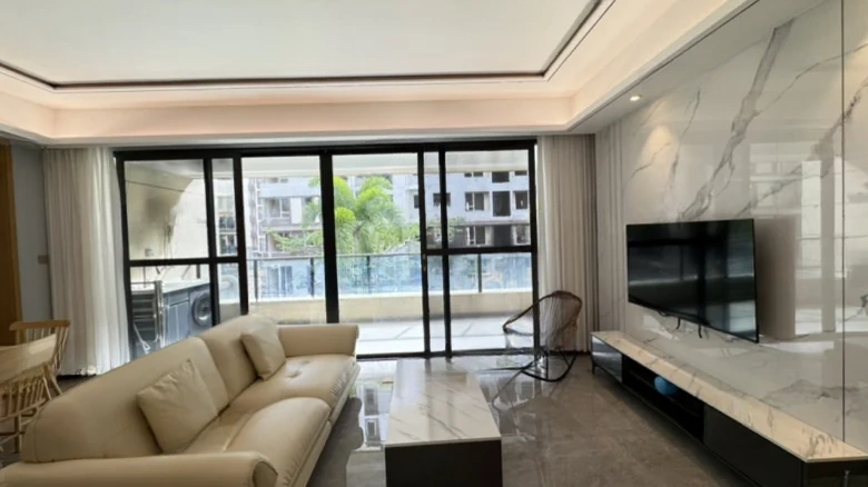 Pioneer · White Jade Begonia - View 1