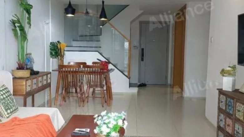 Poly Rail China Ring Plaza - View 1