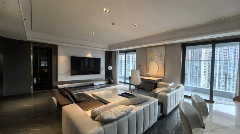 Mountain Bay 8 - View 1