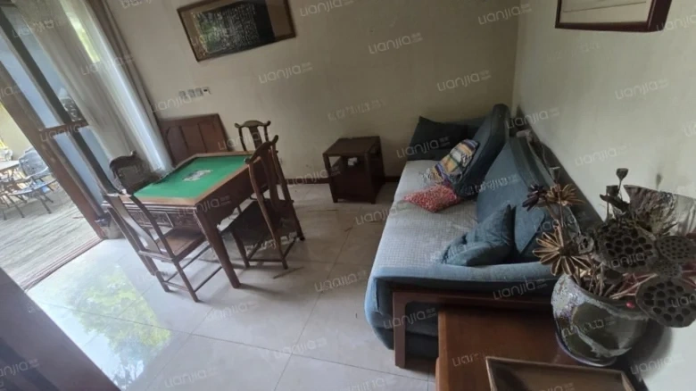 Forest Lake - View 10