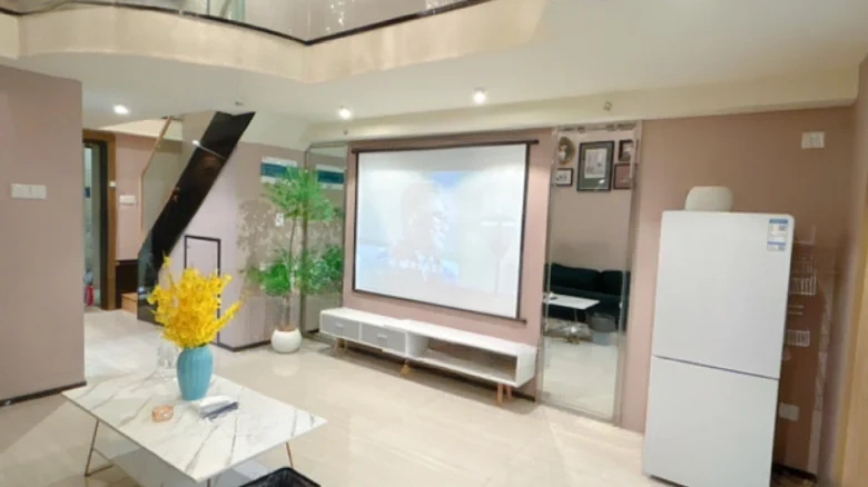 Yunbao Huafu - View 1