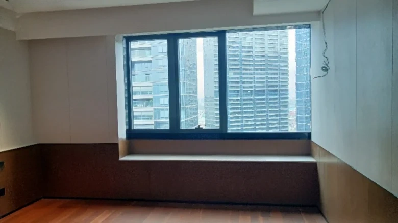 Mountain Bay 8 - View 1