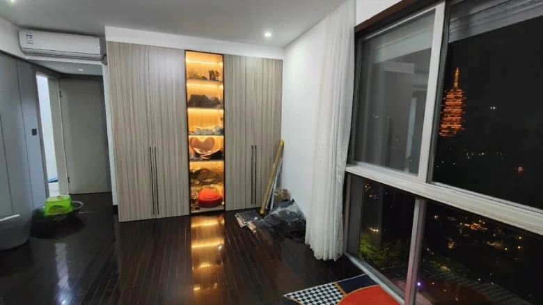 Xinguoguang Tower - View 2