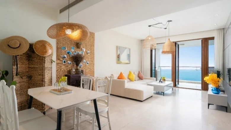 Half Mountain Peninsula Donghai Bay Phase III - View 1