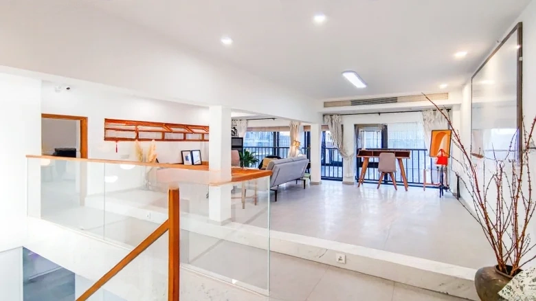 Chongqing Tianti Vanke Jadeite Cloud Stage - View 2