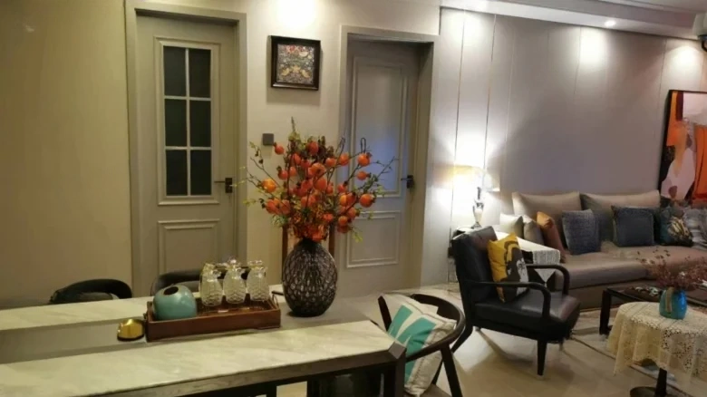 Kingway Uber Lakeview - View 3