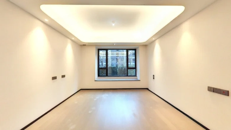 Lake Horizon Tian Yi - View 1