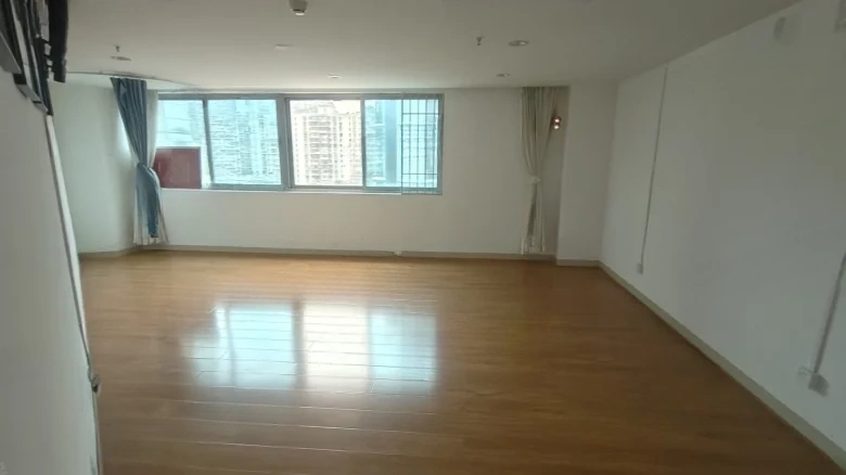 Reunion Square - View 5