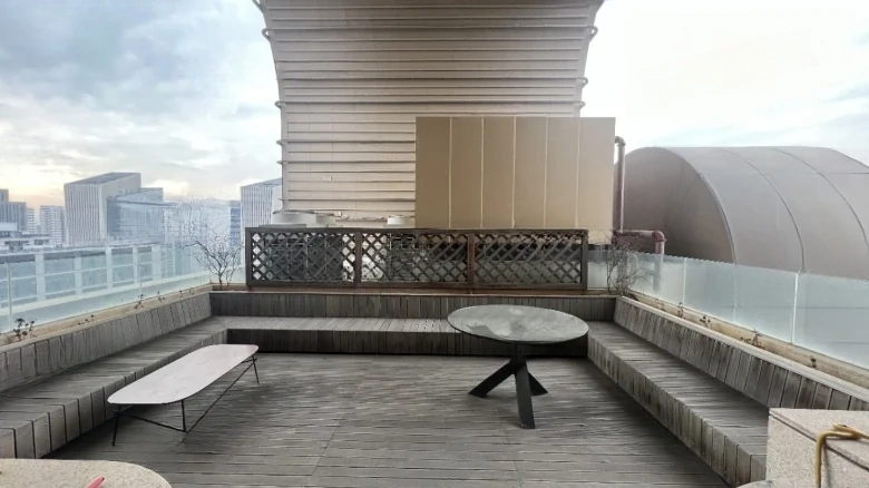 Cloud Sky Mansion - View 5
