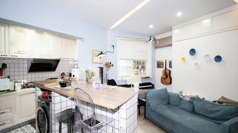 Nanquan Building - View 1