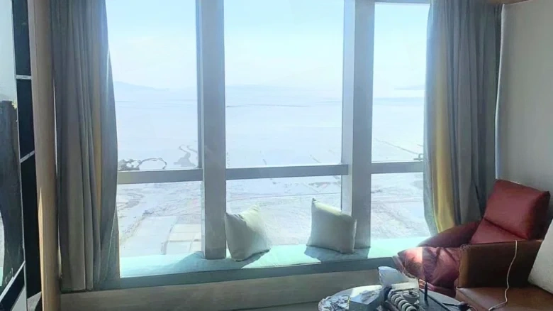 Skyline Eastward - View 4