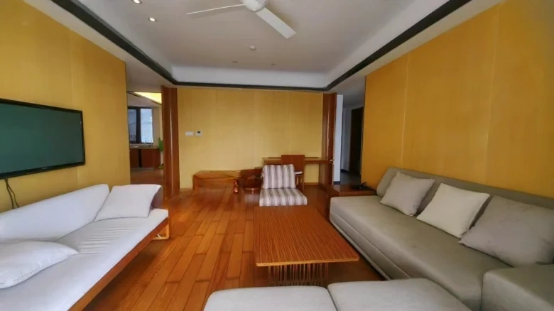 Half Mountain Peninsula - View 1