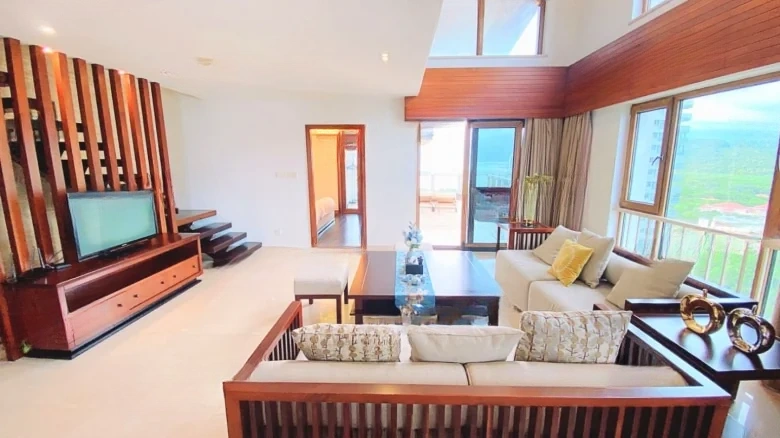 Half Mountain Peninsula Central Sea View Boulevard - View 1