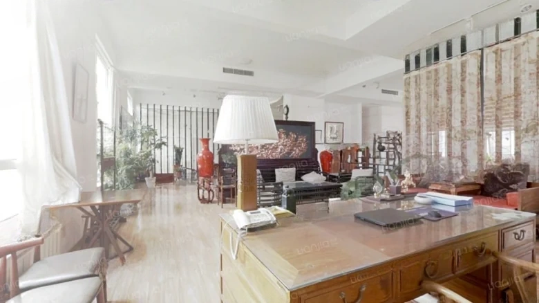 Heritage Hillside Courtyard - View 6