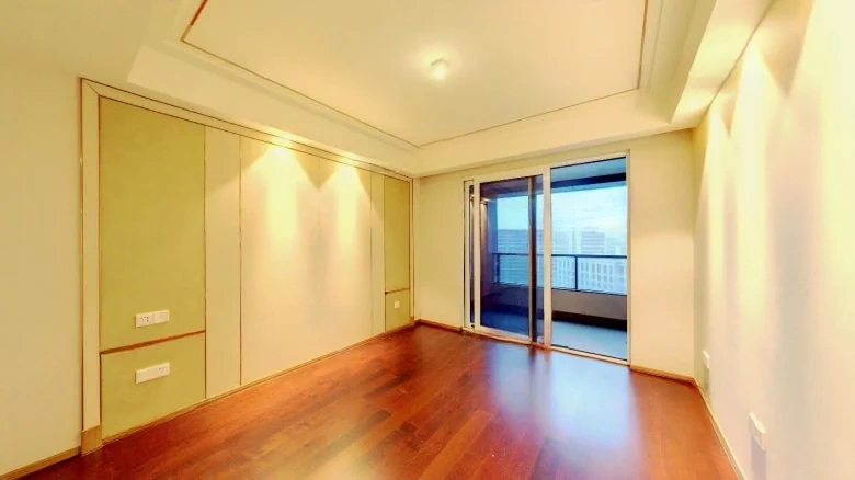 Luxury Courtyard Residence - View 3