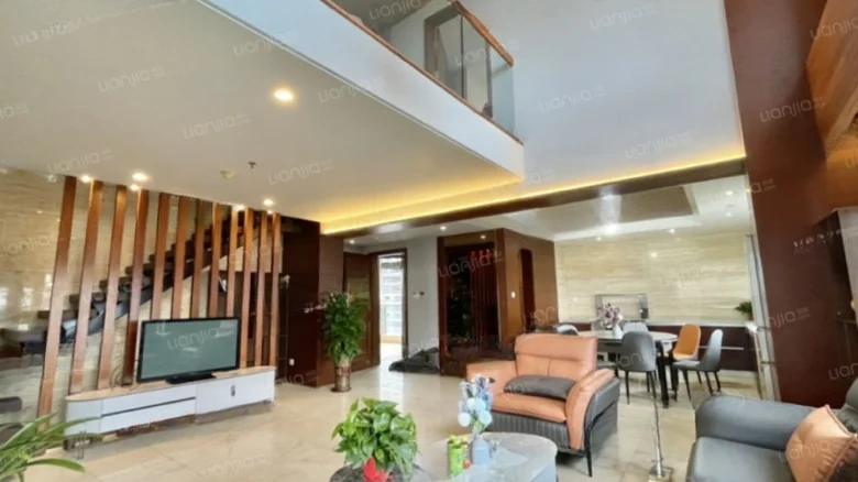 Central Seaview Avenue, Peninsula Hill - View 1