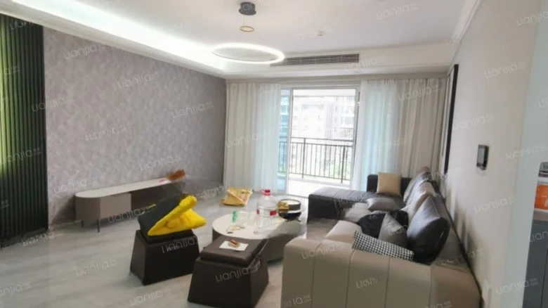 Beichen Triangle C3 - View 1