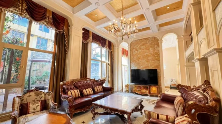 Dianchi Weicheng Yuehu Jun - View 1