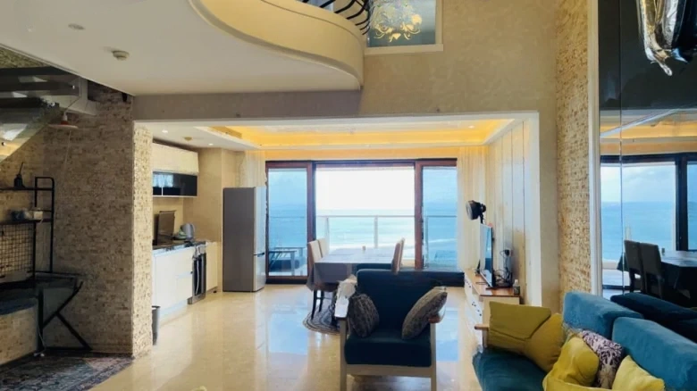 Half Mountain Peninsula Central Sea View Boulevard - View 1