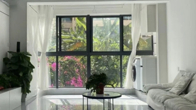 Golden Yuan · Coconut View Blue Coast - View 1