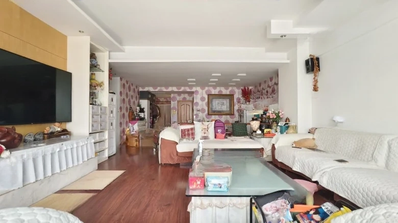 Elegant Garden - View 1