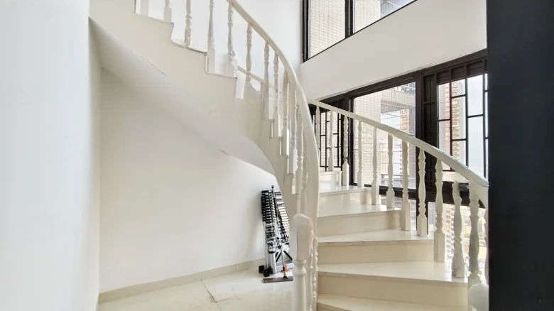 Royal View Court - View 18