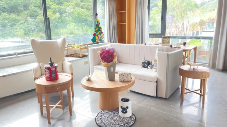 Angel Town - Shallow Mountain Bright Moon - View 3