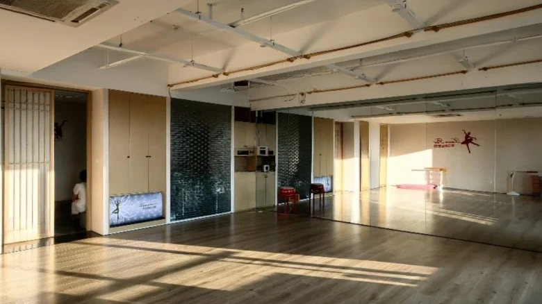 China Miaomiao Skyland - View 1