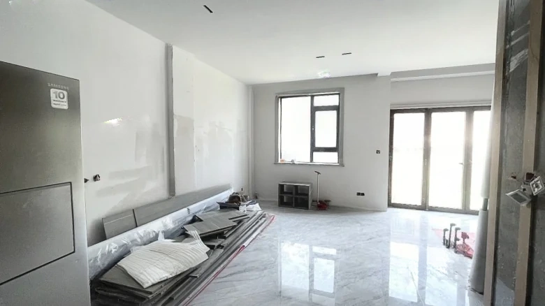 Hengji Country Garden Jinshitan碧桂園 Country Garden is a wellknown real estate brand in China, so it's kept in its commonly used English translation. Thus, the full translation would be - View 11