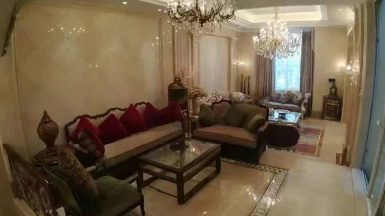 Emperor View Manor - View 9