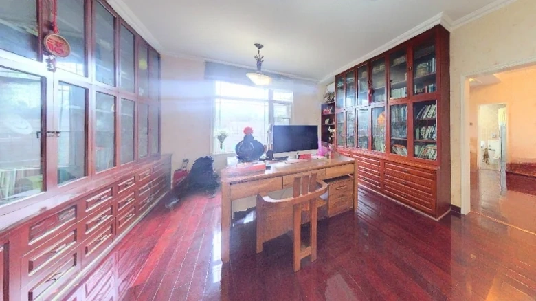 Long Wall Garden - View 1