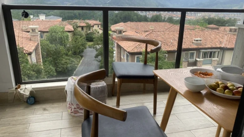 Anji Slow Mountain Platinum Ridge - View 1