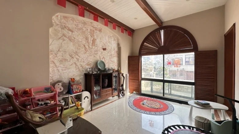 Peninsula Mansion - View 14