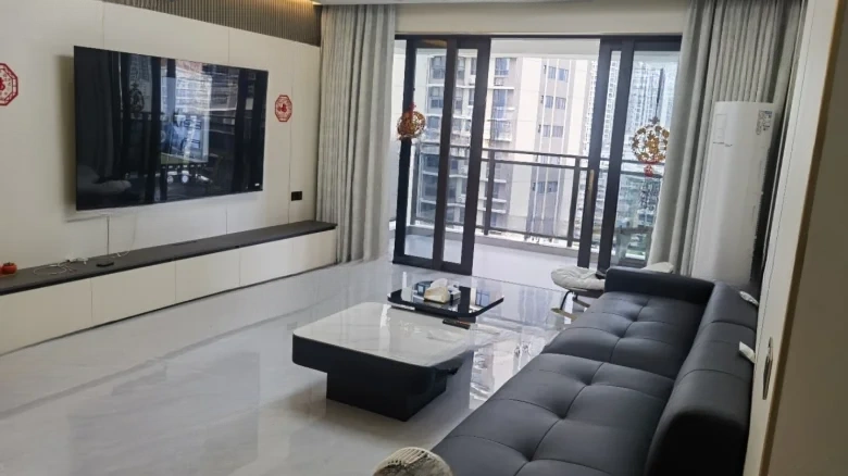 Royal View Court - View 1