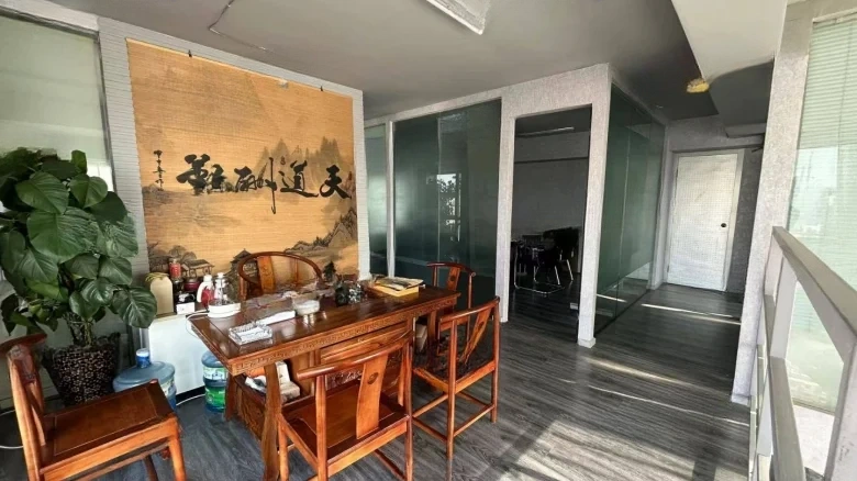 Silver Sea SOHO International Apartment - View 1