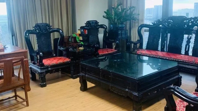 Silver Lion Plaza - View 1