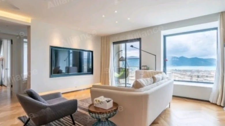 Mountain Sea Bay - View 1