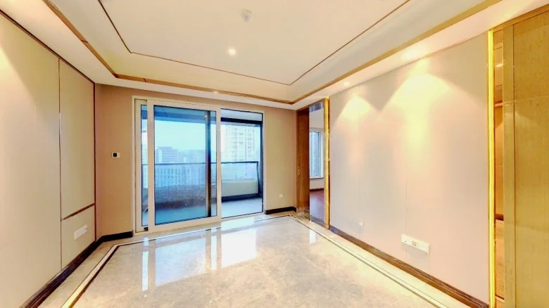 Luxury Courtyard Residence - View 7